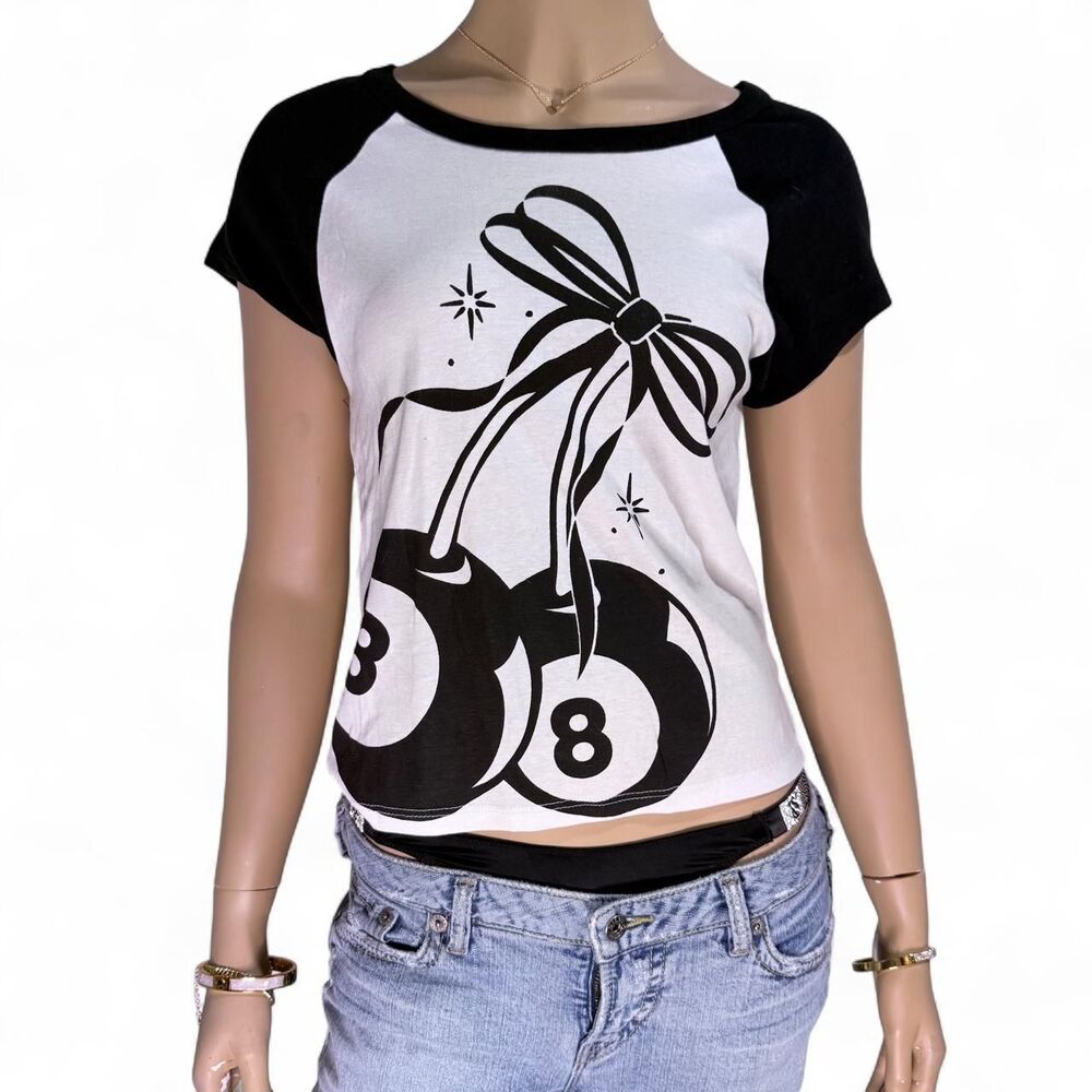 Outlaw 8 Ball Black and White Graphic Raglan Baby Tee Size M